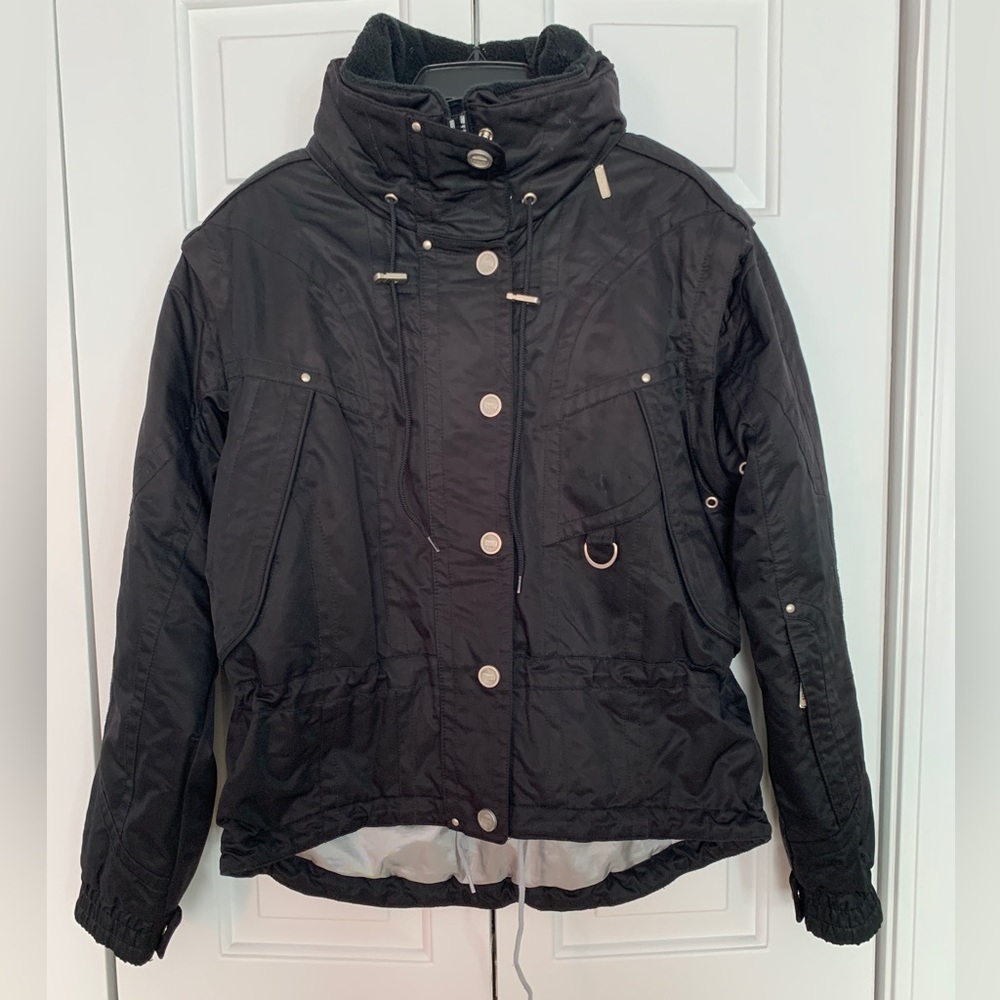 MARKER brand Insulated women’s ski jacket. Regular fit. Very warm. Hooded